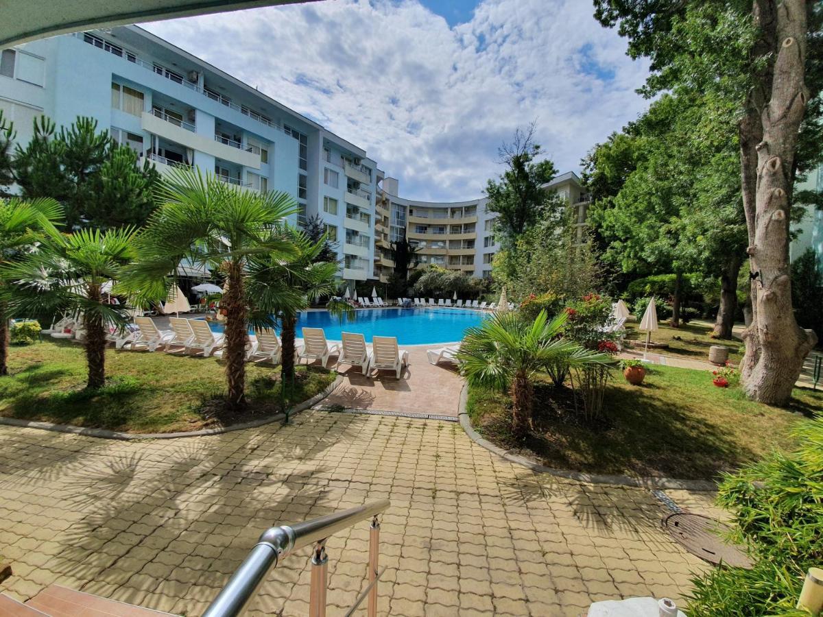 סאני ביץ' Yassen Holiday Village מראה חיצוני תמונה