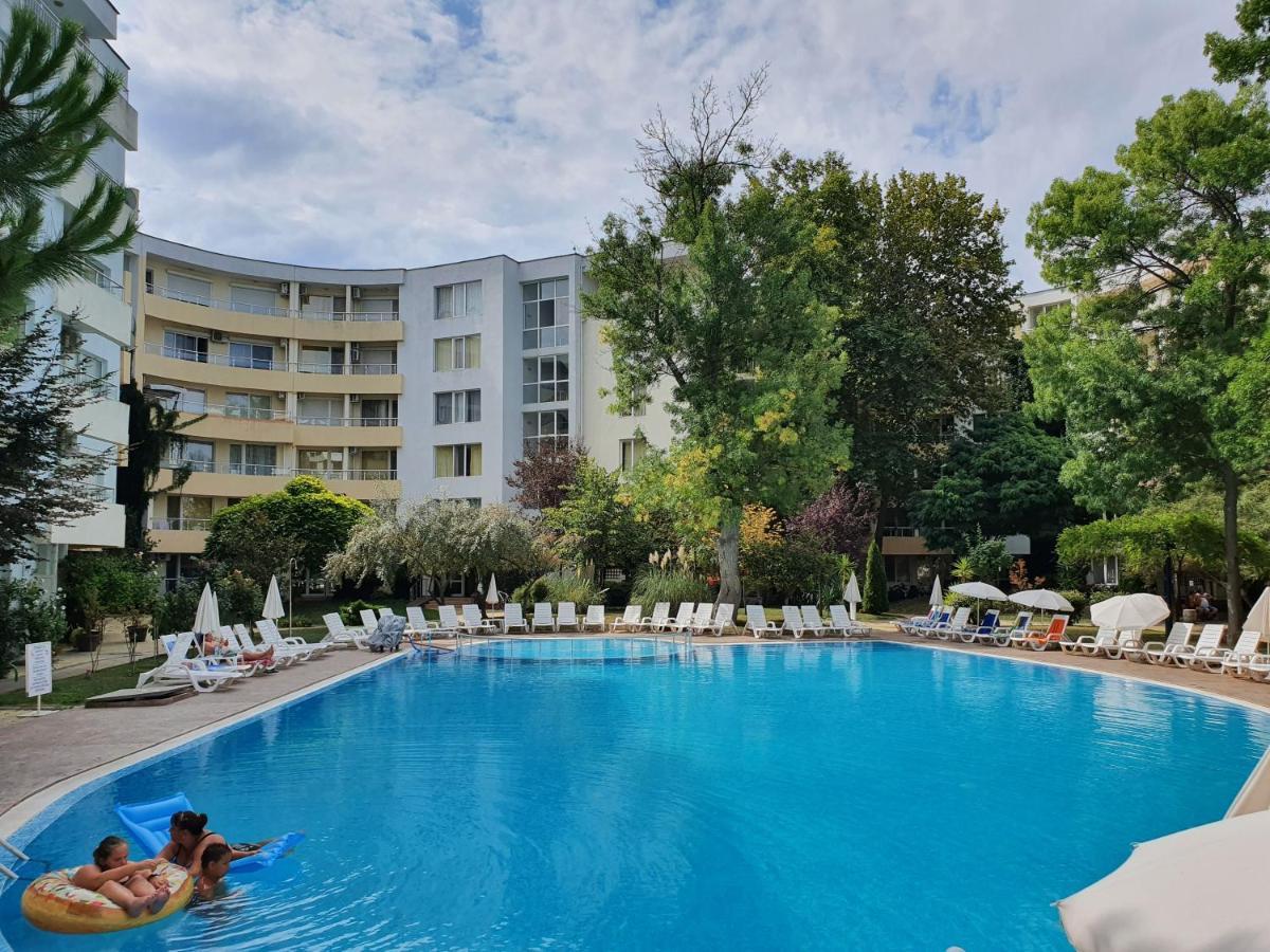 סאני ביץ' Yassen Holiday Village מראה חיצוני תמונה