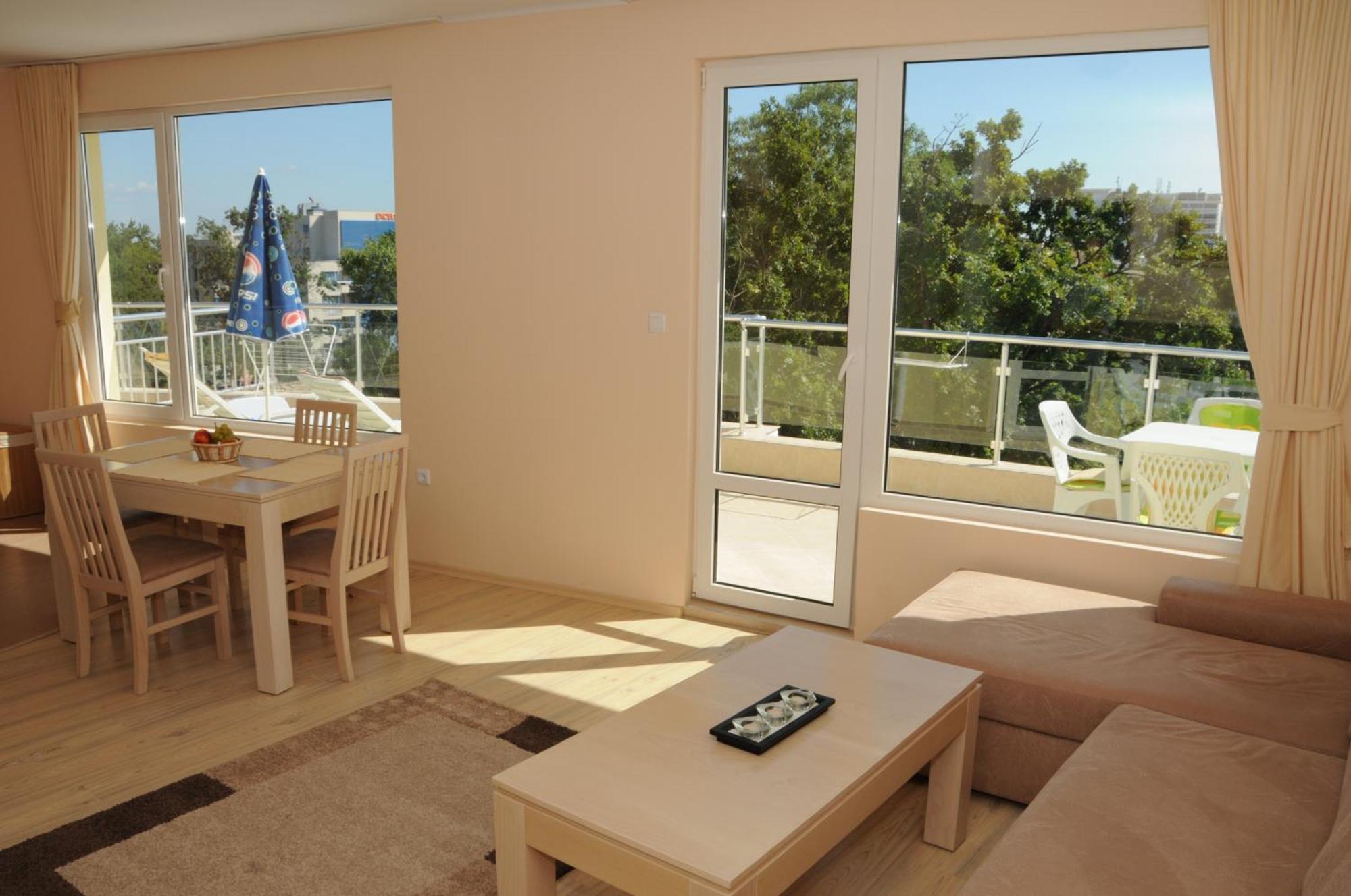 סאני ביץ' Yassen Holiday Village מראה חיצוני תמונה