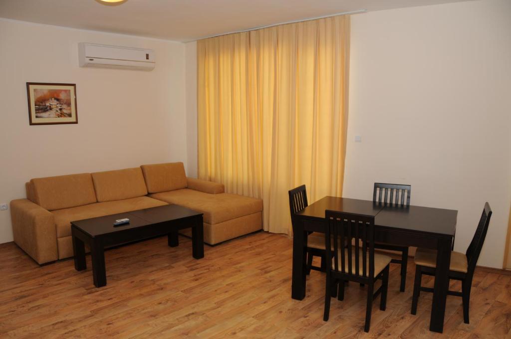 סאני ביץ' Yassen Holiday Village מראה חיצוני תמונה