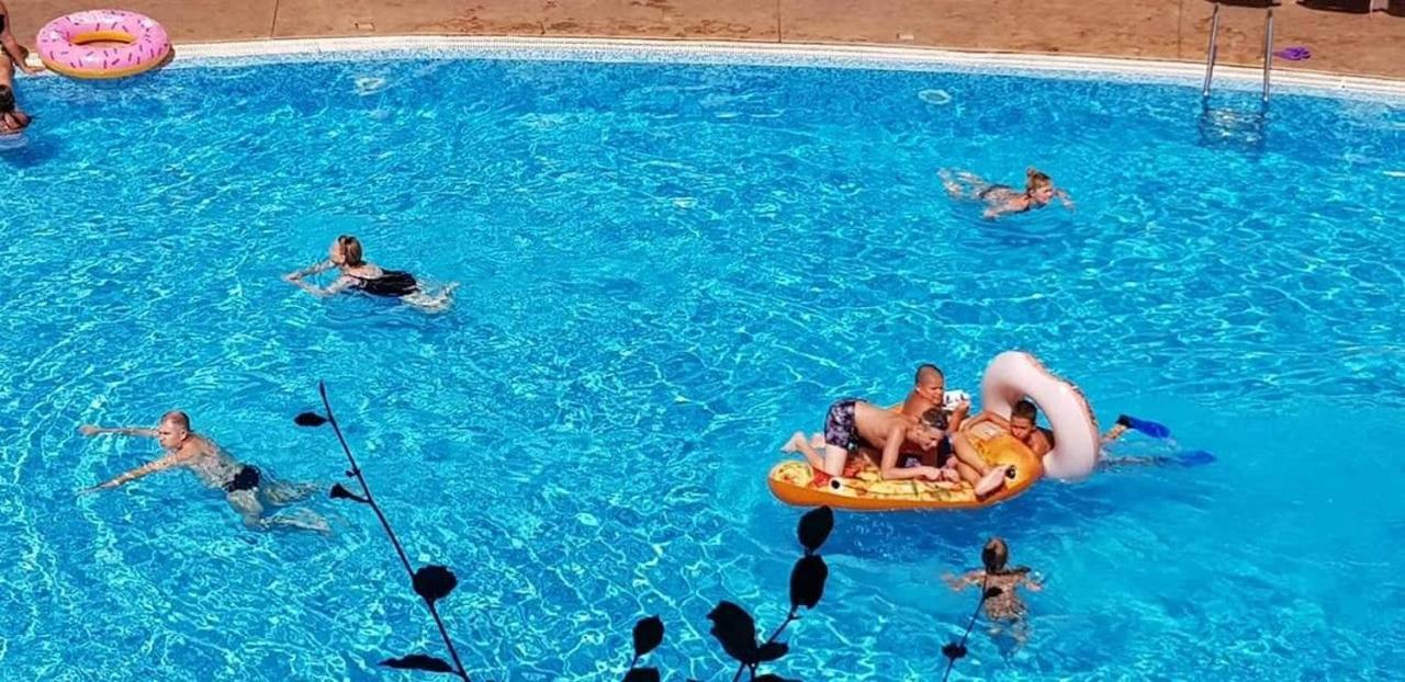 סאני ביץ' Yassen Holiday Village מראה חיצוני תמונה
